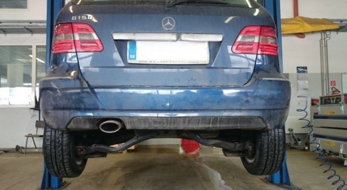 Mercedes B Class (W245) 2005 - 2011 carlig de remorcare demontabil automat vertical marca Autohak [9]