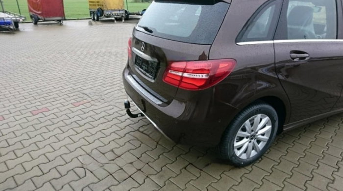 Mercedes B Class (W246) 2011 - 2019 carlig de remorcare demontabil automat vertical marca Autohak [7]