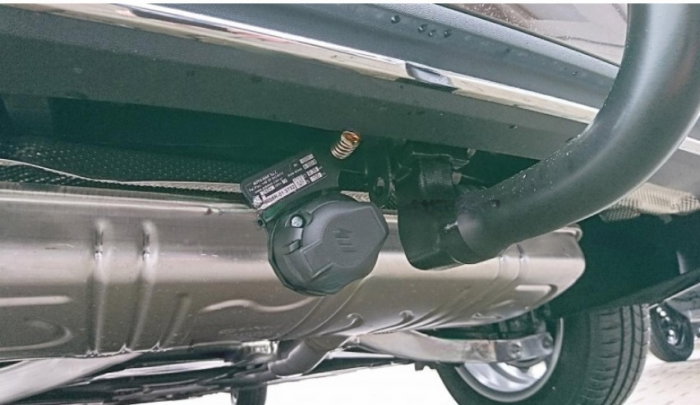 Mercedes B Class (W246) 2011 - 2019 carlig de remorcare demontabil automat vertical marca Autohak [12]