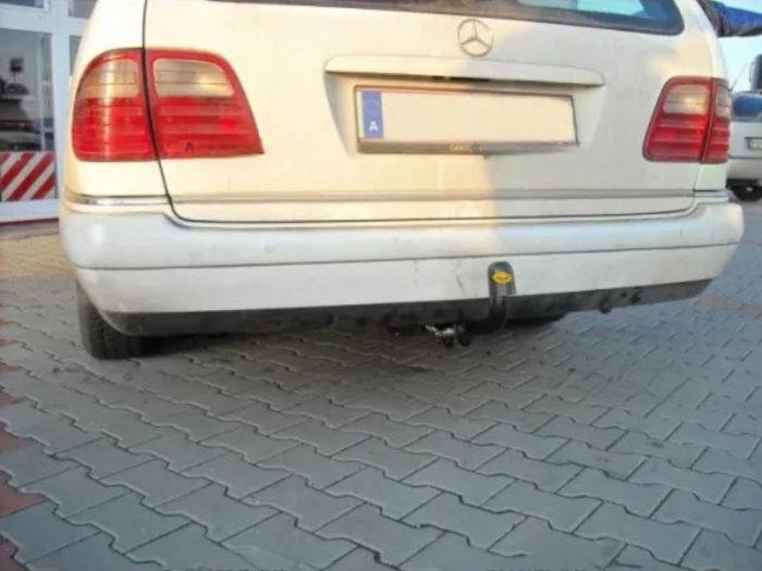 Carlig remorcare Mercedes E Class W210 combi 1995-2002 marca Autohak [5]