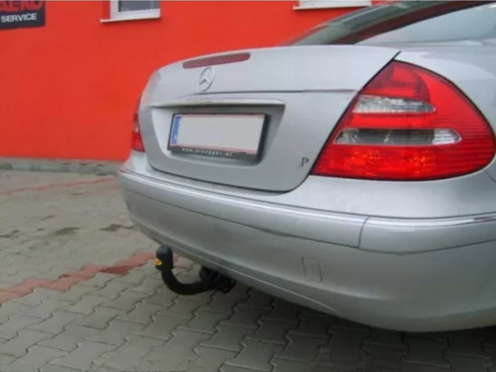 Carlig remorcare Mercedes E Class W211 berlina 2002-2008 marca Autohak [4]