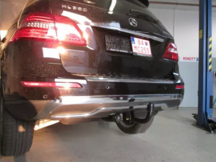 Mercedes M-Class ML w166 2011-2015 carlig de remorcare marca Autohak [7]