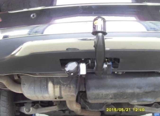 Mercedes M Class ML (W166) dupa 2011 carlig de remorcare demontabil automat vertical marca Autohak [12]