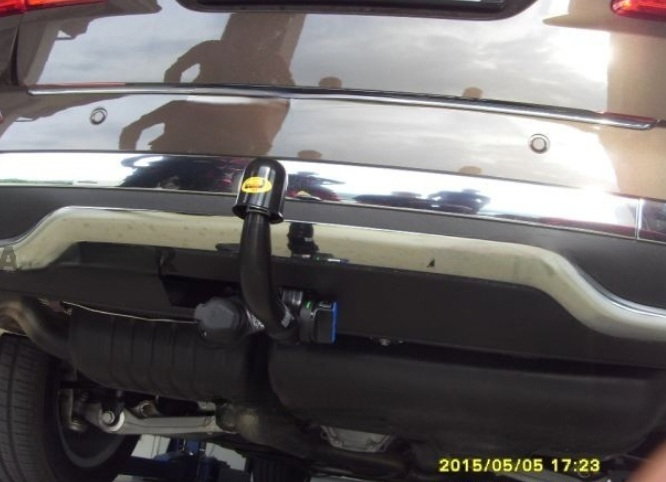 Mercedes M Class ML (W166) dupa 2011 carlig de remorcare demontabil automat vertical marca Autohak [18]