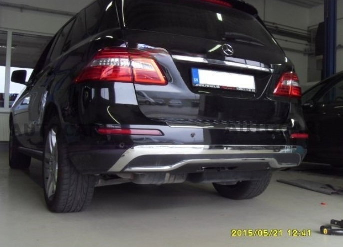 Mercedes M Class ML (W166) dupa 2011 carlig de remorcare demontabil automat vertical marca Autohak [6]