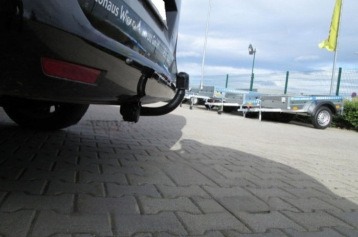 Mercedes Viano fabricat dupa 2014 carlig de remorcare marca Autohak [2]