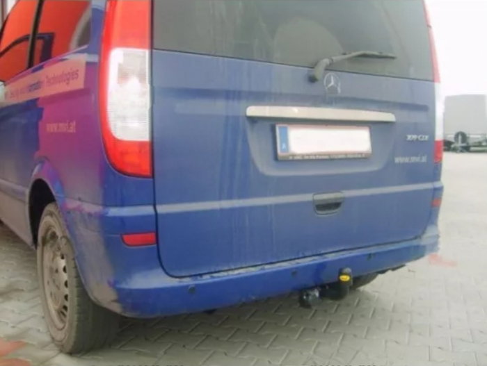 Mercedes Viano fabricat intre 2003 - 2014 carlig de remorcare marca Autohak [2]