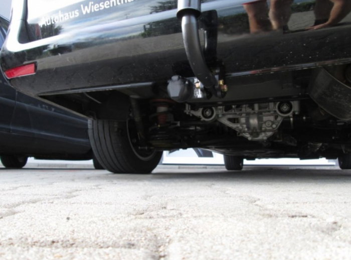 Mercedes Vito fabricat dupa 2014 carlig de remorcare marca Autohak [4]