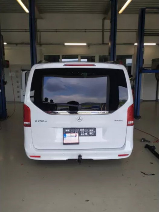 Mercedes Viano W447 van 2014 - prezent carlig de remorcare demontabil automat vertical [2]