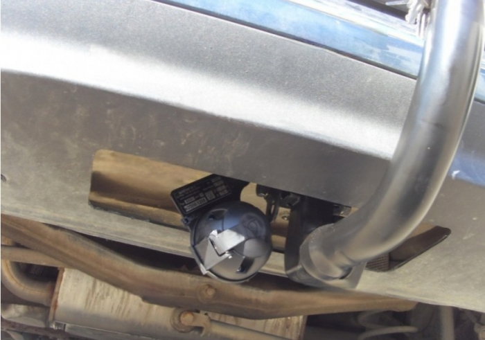Opel Astra J htb 2009 - 2015 carlig de remorcare demontabil automat vertical marca Autohak [6]