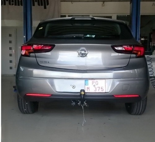 Opel Astra K htb 2015 - 2021 carlig de remorcare demontabil automat cu maneta marca Autohak [6]