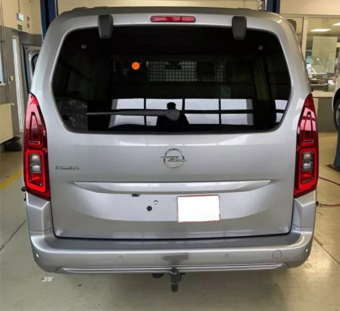 Opel Combo LONG dupa 2018 carlig de remorcare demontabil automat vertical marca Autohak [4]