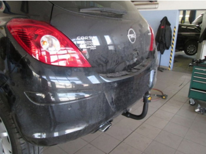 Opel Corsa E 2015 - 2019 carlig de remorcare demontabil automat vertical marca Autohak [8]
