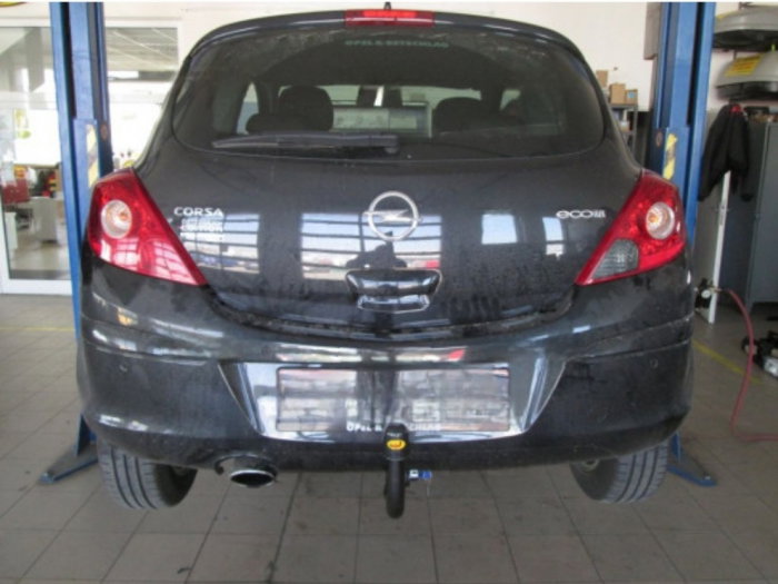 Opel Corsa E 2015 - 2019 carlig de remorcare demontabil automat vertical marca Autohak [7]