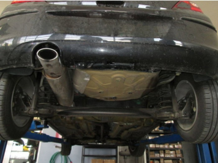 Opel Corsa E 2015 - 2019 carlig de remorcare demontabil automat vertical marca Autohak [4]