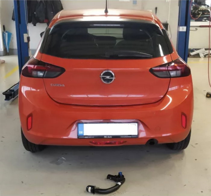 Opel Corsa F dupa 08/2019 carlig de remorcare demontabil automat vertical marca Autohak [7]