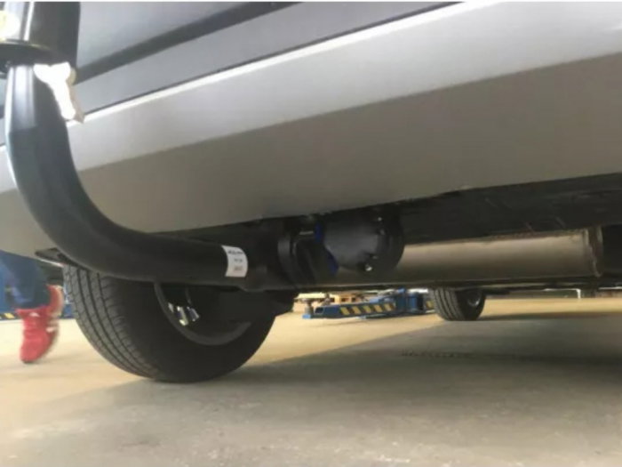 Opel Grandland X dupa 2017 carlig de remorcare demontabil automat vertical marca Autohak [6]