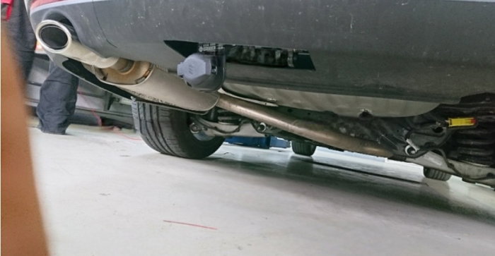 Opel Insignia 5 usi dupa 2017 carlig de remorcare demontabil automat vertical marca Autohak [6]