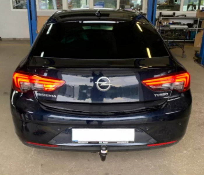 Opel Insignia 5 usi fabricat dupa 2017 carlig de remorcare marca Autohak [2]