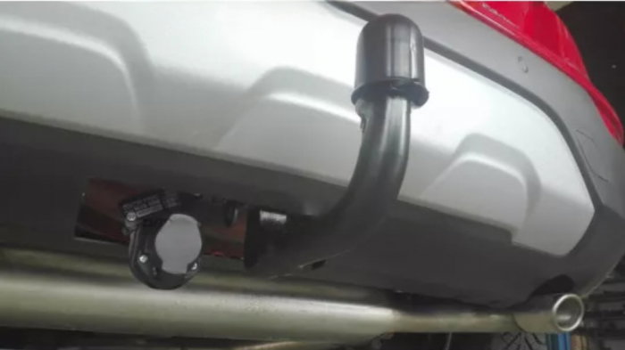 Opel Mokka 2012 - 2020 carlig de remorcare demontabil automat vertical marca Autohak [9]