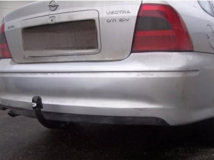 Carlig remorcare Opel Vectra B 4 usi fabricat intre 1995 - 2002 marca Autohak [8]