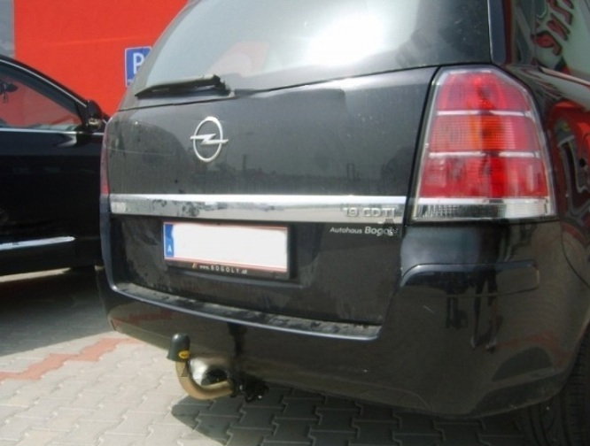 Opel Zafira B 2005 - 2012 carlig de remorcare demontabil automat cu maneta marca Autohak [2]