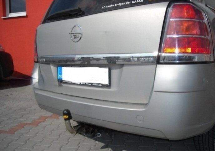 Opel Zafira B 2005 - 2012 carlig de remorcare demontabil automat cu maneta marca Autohak [6]