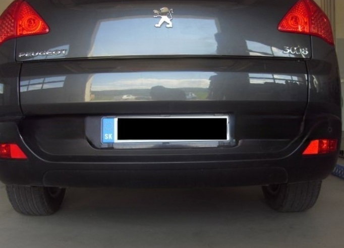 Peugeot 3008 fabricat intre 2009 - 2016 carlig de remorcare demontabil automat vertical marca Autohak [6]