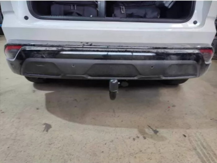 Renault Austral dupa 2022 carlig de remorcare demontabil automat vertical marca Autohak [5]