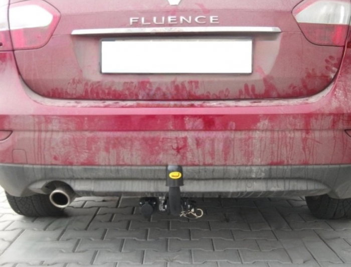 Renault Fluence dupa 2009 carlig de remorcare demontabil automat cu maneta marca Autohak [3]