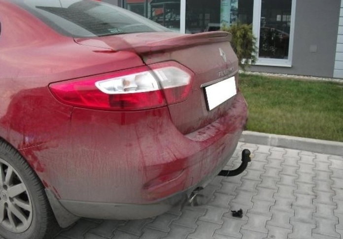 Renault Fluence fabricat dupa 2009 carlig de remorcare marca Autohak [3]