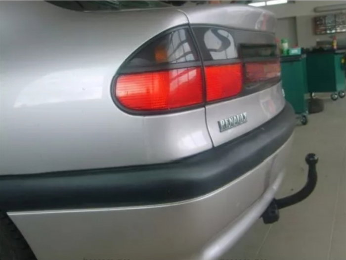 Carlig remorcare Renault Laguna 5 usi 1993 - 2001 [8]
