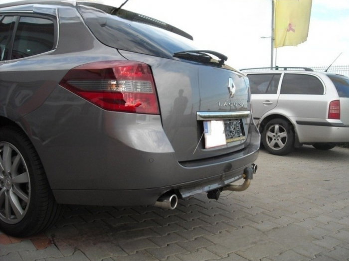 Renault Laguna combi dupa 2007 carlig de remorcare demontabil automat cu maneta marca Autohak [4]