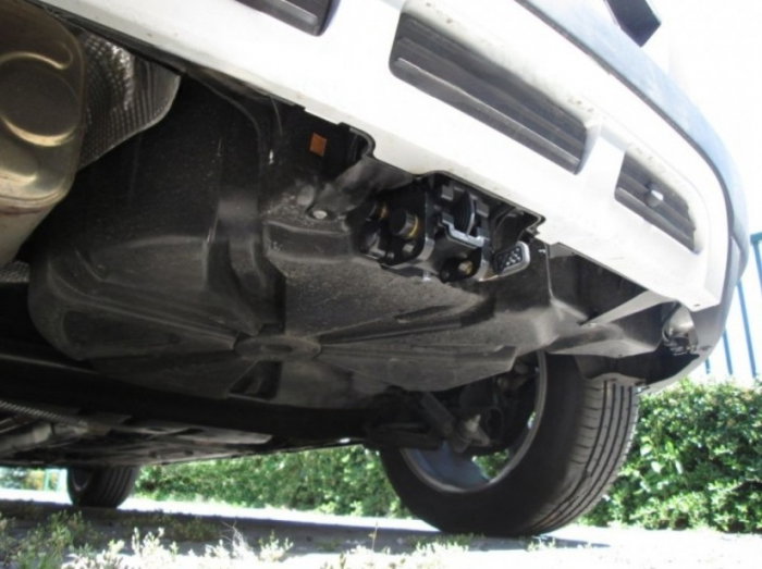 Renault Scenic 2009 - 2016 carlig de remorcare demontabil automat cu maneta marca Autohak [2]