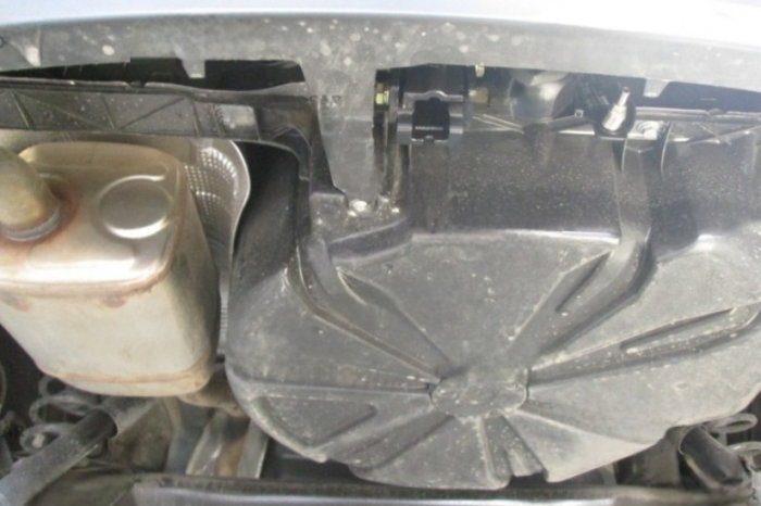 Renault Scenic 2009 - 2016 carlig de remorcare demontabil automat vertical marca Autohak [8]