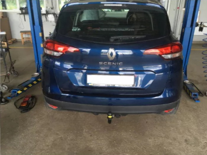 Renault Scenic 4 fabricat dupa 2016 carlig de remorcare marca Autohak [2]