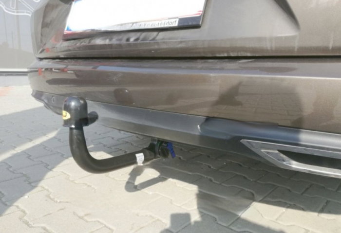 Renault Talisman Grandtour dupa 2016 carlig de remorcare demontabil automat vertical marca Autohak [10]