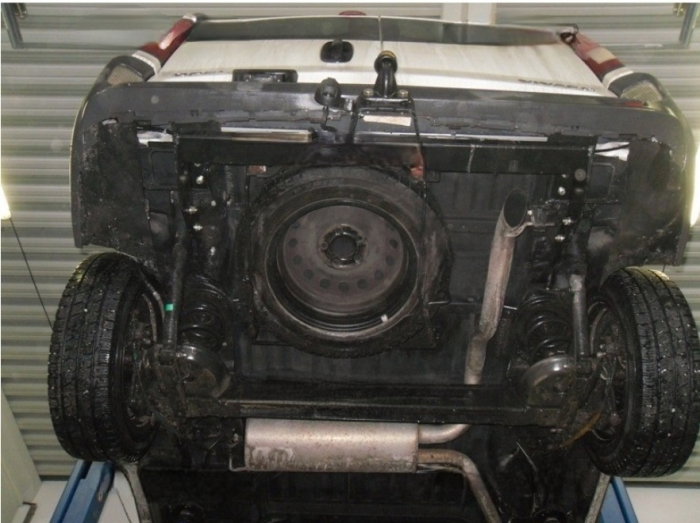 Carlig remorcare Renault Trafic duba dupa 2001 marca Autohak [2]