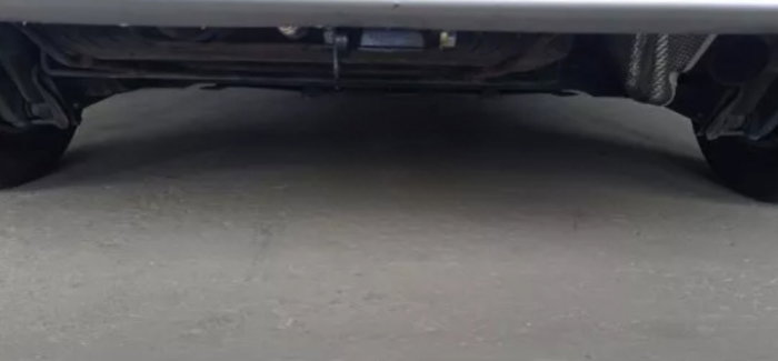 Renault Trafic dupa 2014 carlig de remorcare demontabil automat vertical marca Autohak [6]