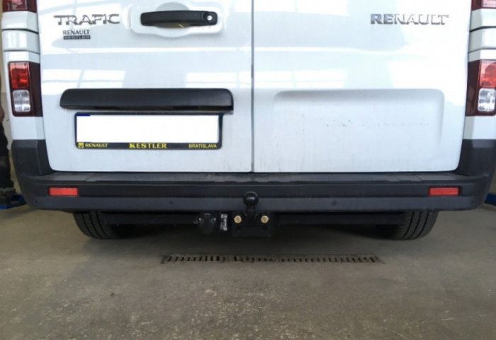 Renault Trafic fabricat dupa 2014 carlig de remorcare marca Autohak [7]