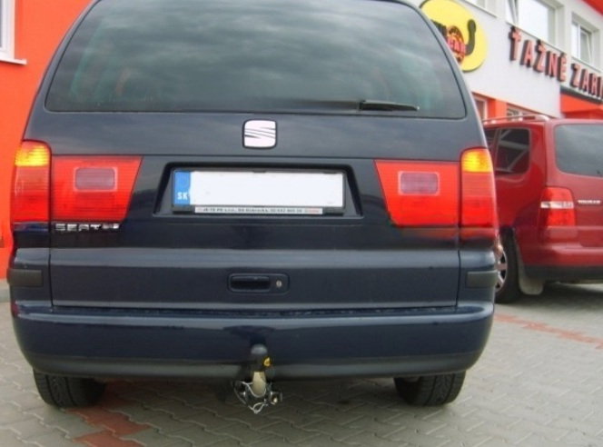 Seat Alhambra 2000 - 2010 carlig de remorcare demontabil automat cu maneta marca Autohak [3]