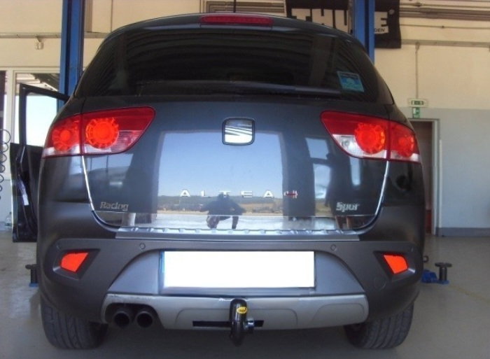 Seat Altea Freetrack dupa 2007 carlig de remorcare demontabil automat vertical marca Autohak [8]