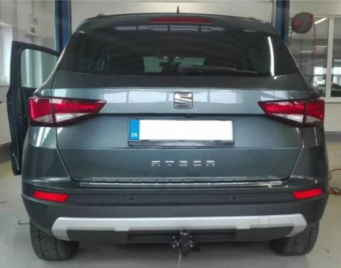 Seat Ateca dupa 2016 carlig de remorcare demontabil automat cu maneta marca Autohak [3]