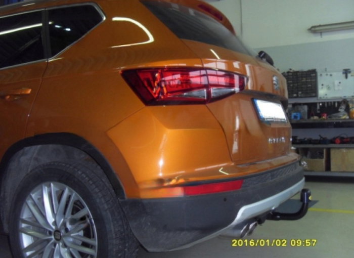 Seat Ateca dupa 2016 carlig de remorcare demontabil automat vertical marca Autohak [9]