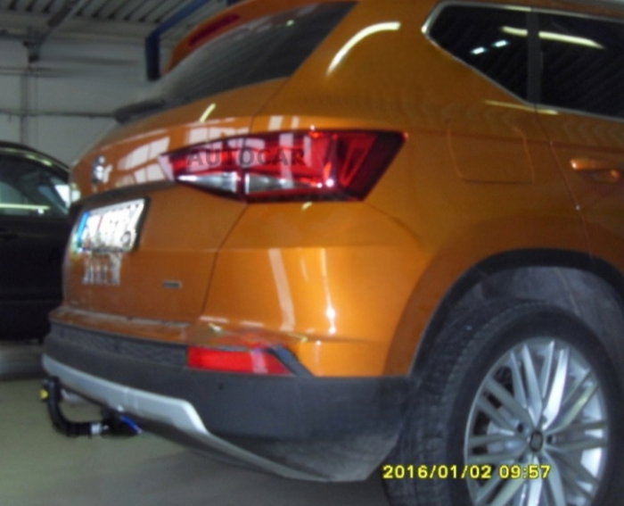 Seat Ateca dupa 2016 carlig de remorcare demontabil automat vertical marca Autohak [10]