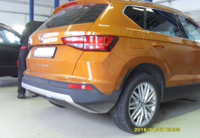 Seat Ateca dupa 2016 carlig de remorcare demontabil automat vertical marca Autohak [13]