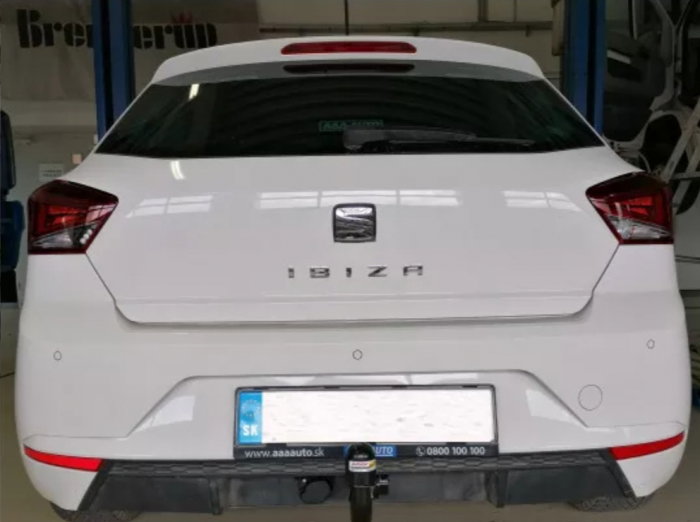 Seat Ibiza htb dupa 2017 carlig de remorcare demontabil automat vertical marca Autohak [5]