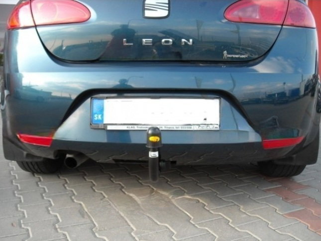 Seat Leon 2005 - 2013 carlig de remorcare demontabil automat vertical marca Autohak [8]