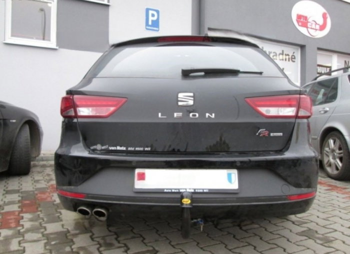 Seat Leon 2013 - 2018 carlig de remorcare demontabil automat vertical marca Autohak [12]