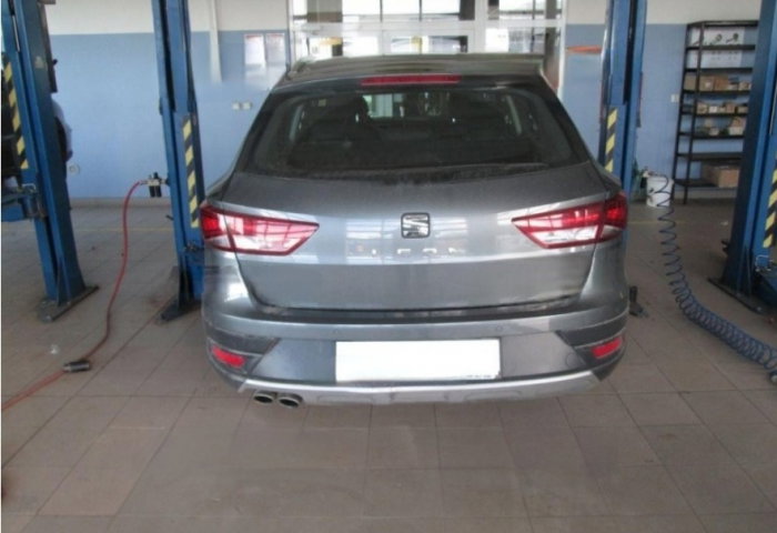 Seat Leon ST combi dupa 2013 carlig de remorcare demontabil automat vertical marca Autohak [10]